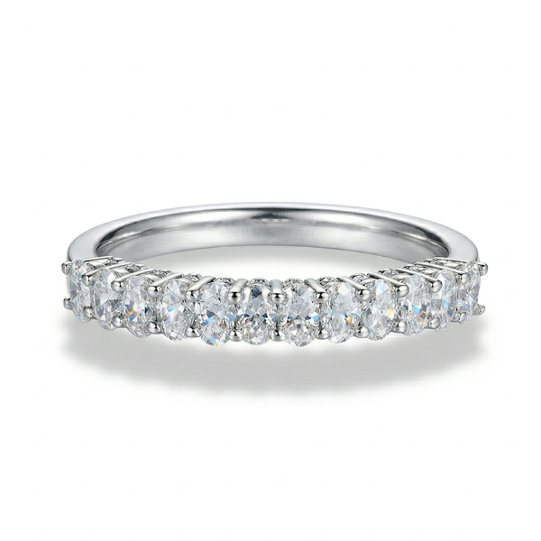 Meia Aliança em prata .925 e 0.8CT Moissanite
