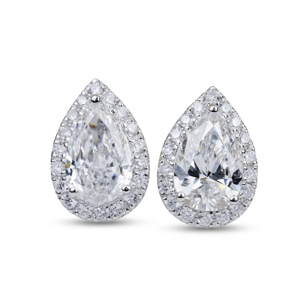 Brinco em prata .925 e moissanite em gota