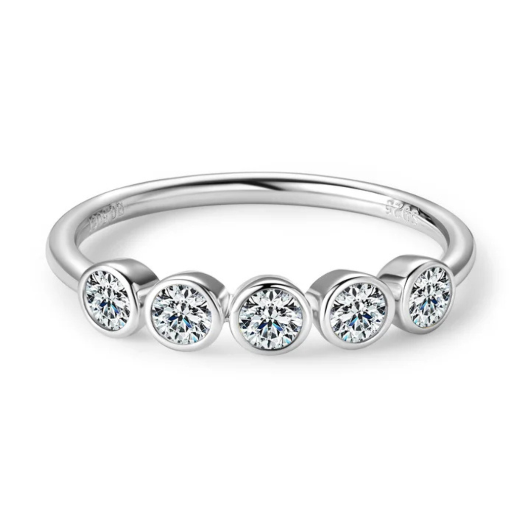 Anel em prata .925 e 3mm moissanite