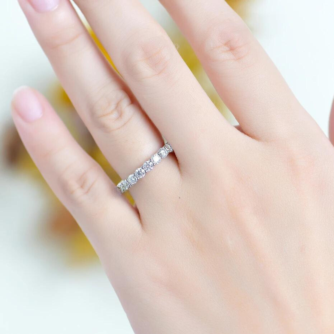 Aliança em prata .925 e 5mm moissanite