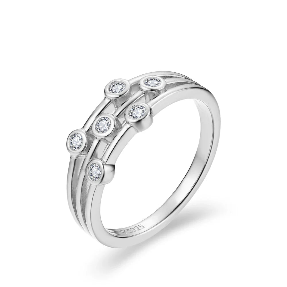 Anel em prata .925 e moissanite