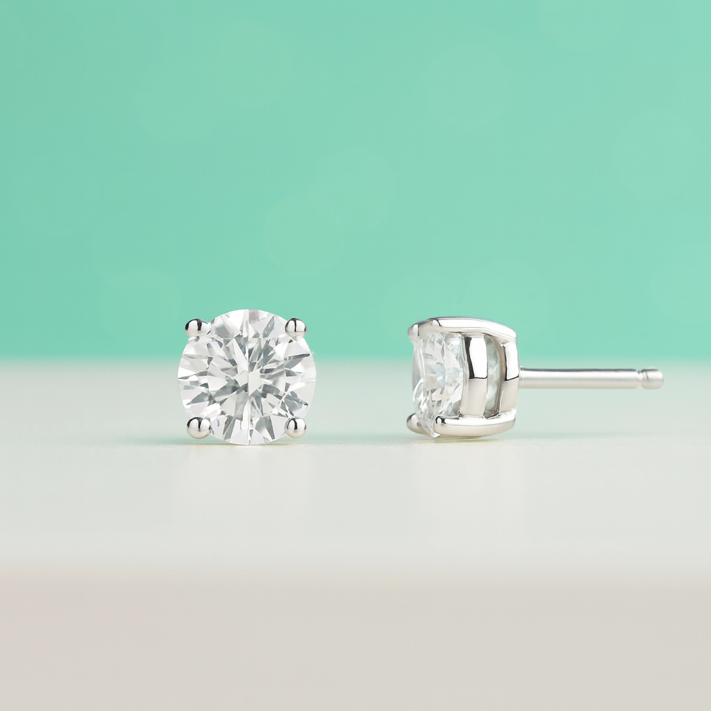 Brinco Solitário Moissanite em Prata 925 - Yuna Joias