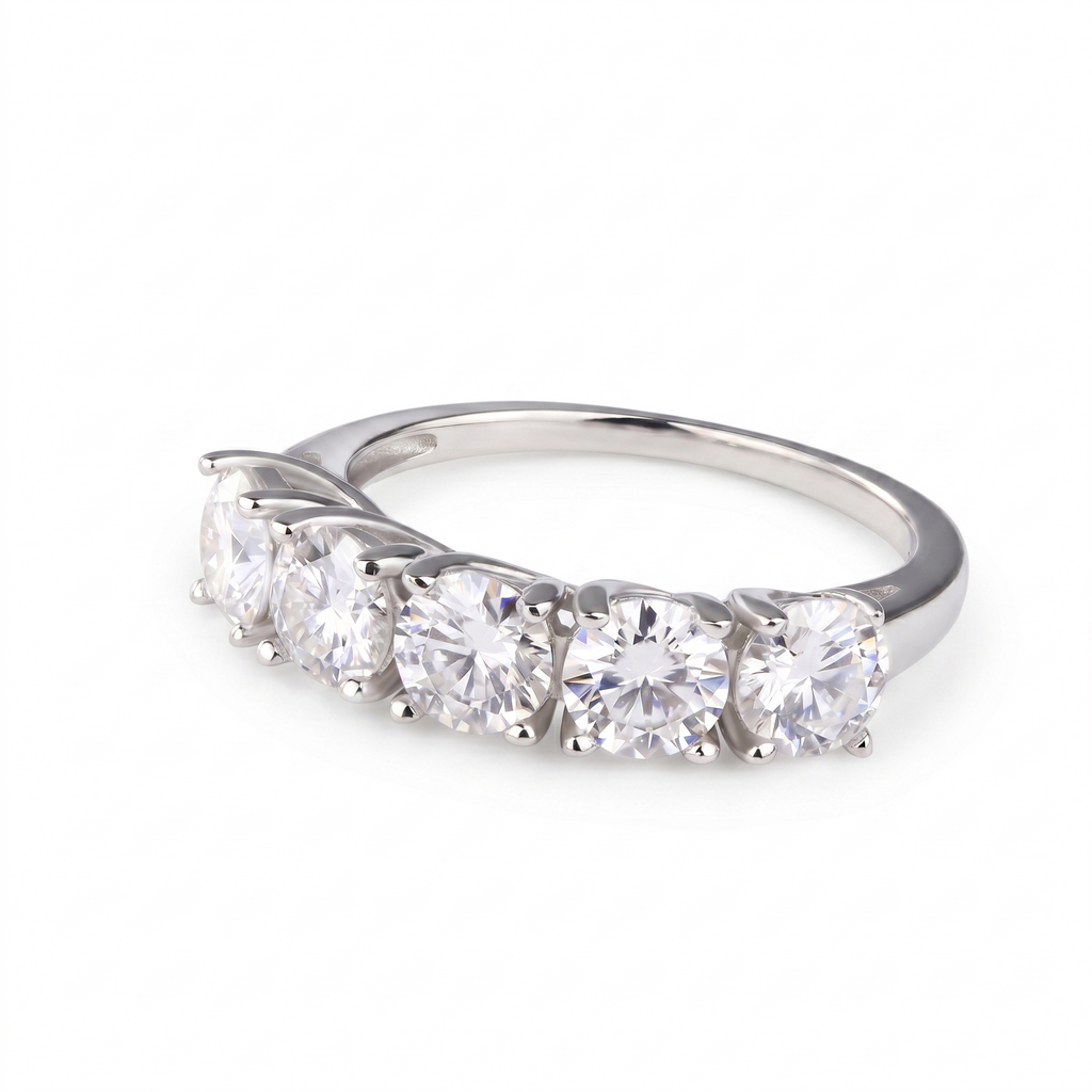 Anel Moissanite em prata .925 com 2.5 CT moissanite.
