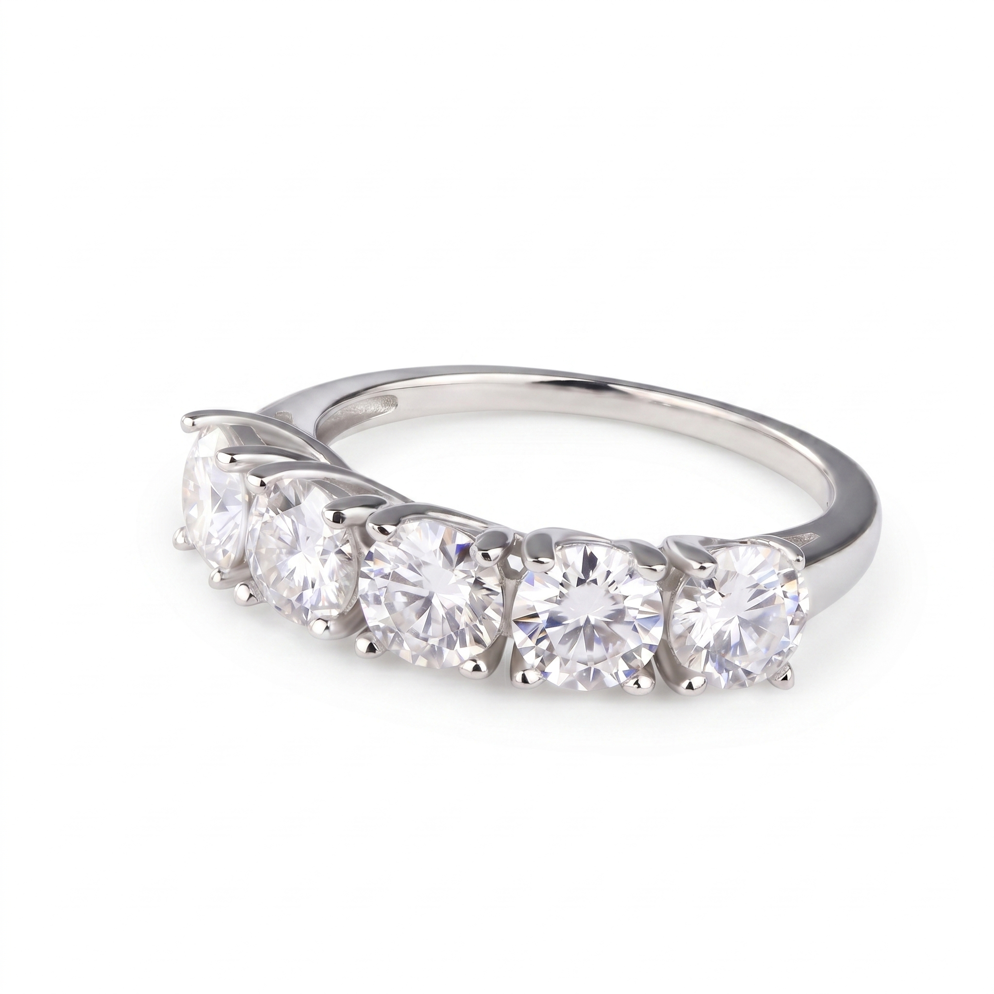 Anel Moissanite em prata .925 com 2.5 CT moissanite.