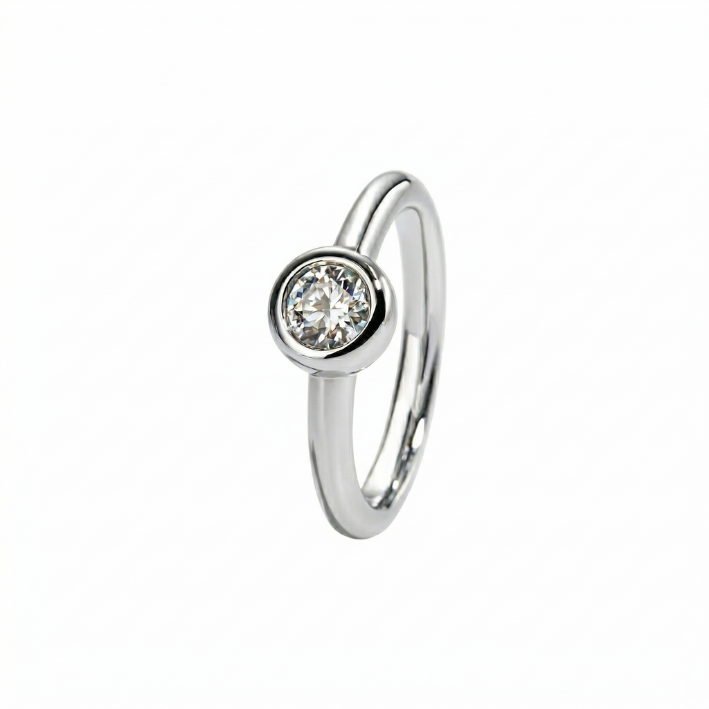 Anel em prata .925 e  0.5ct moissanite