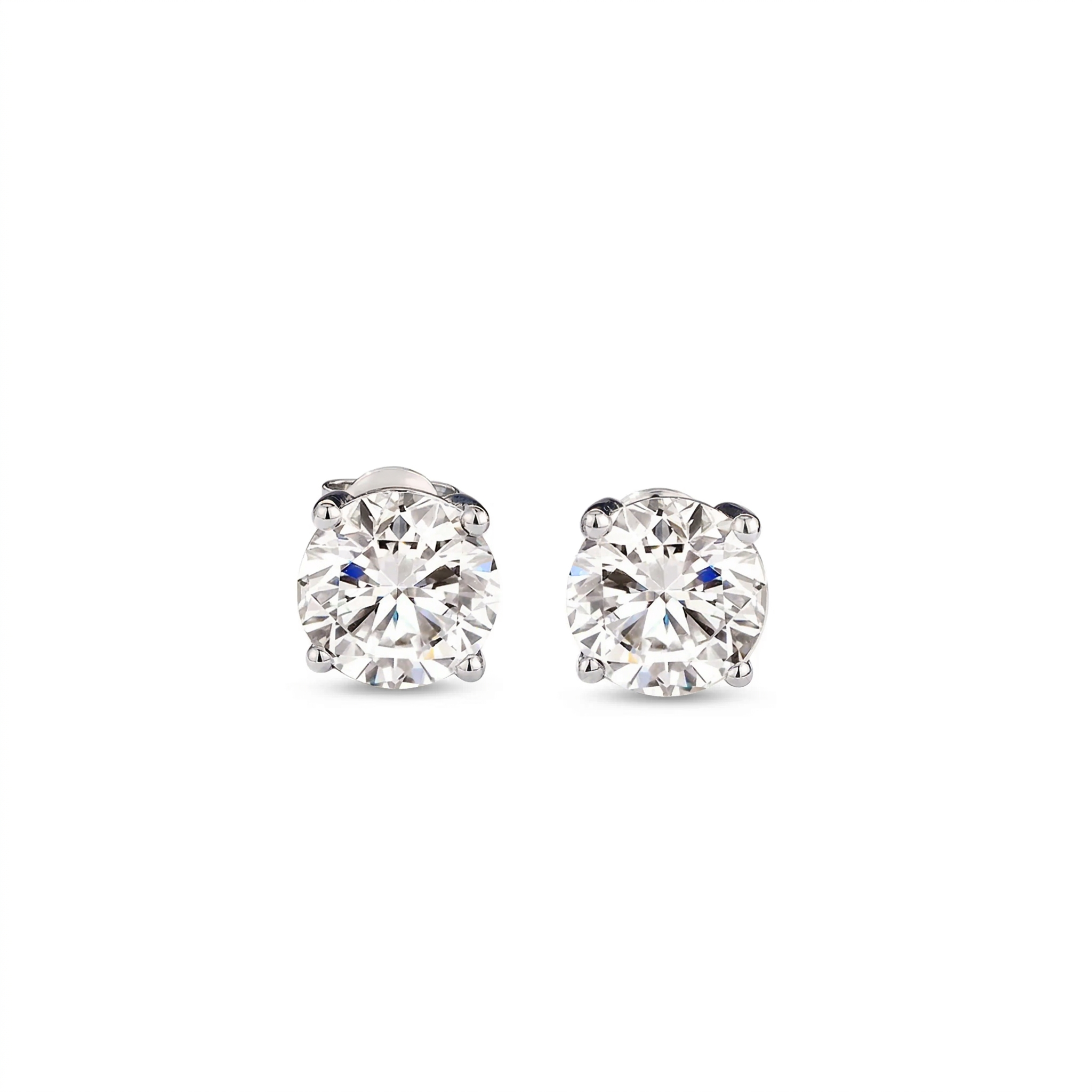 Brinco  em prata .925 e 0.3, 0.5, 1.0, 2.0 CT Moissanite.