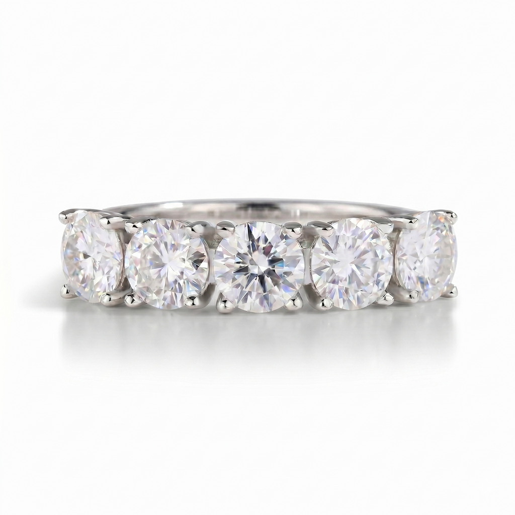 Anel Moissanite em prata .925 com 2.5 CT moissanite.