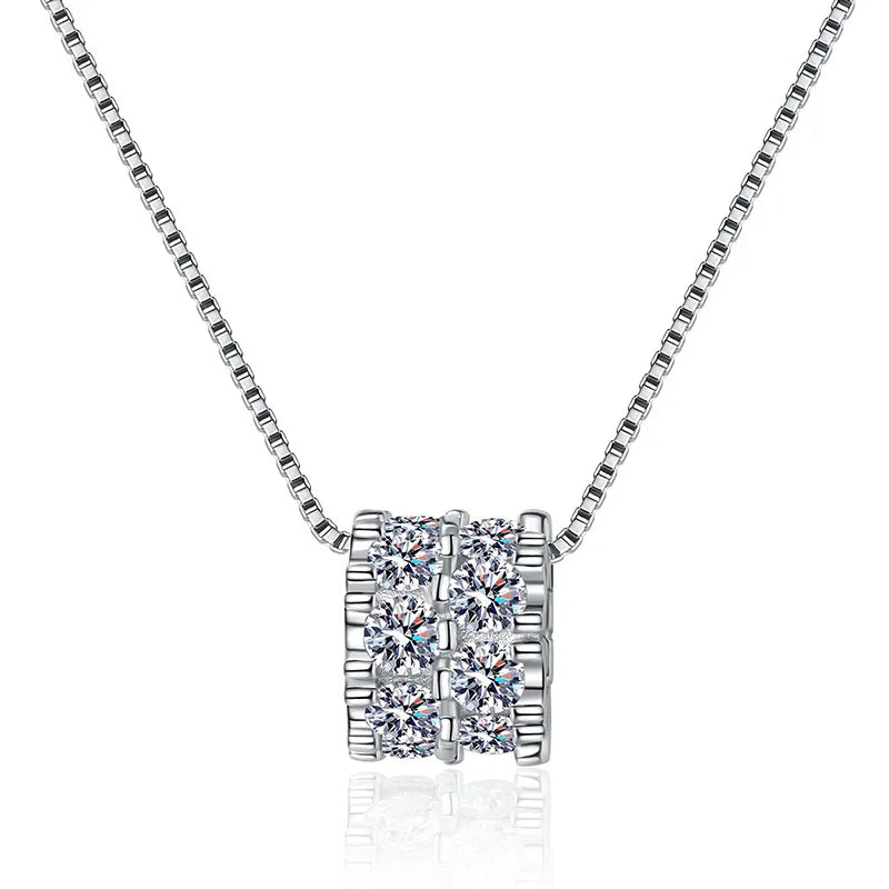 Colar com pingente em prata .925 e 1.6 CT moissanite