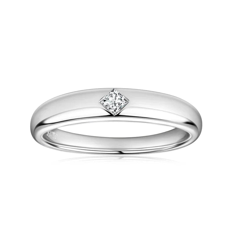 Anel em prata .925 e 0.15 CT moissanite