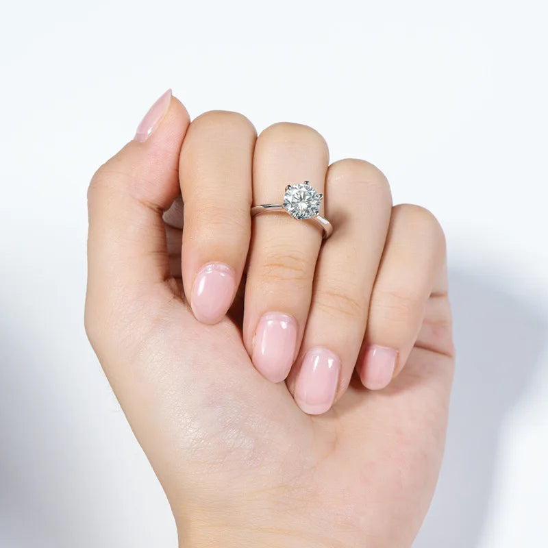 Solitário em prata .925 e 1,2,3,5 ou 10 CT Moissanite