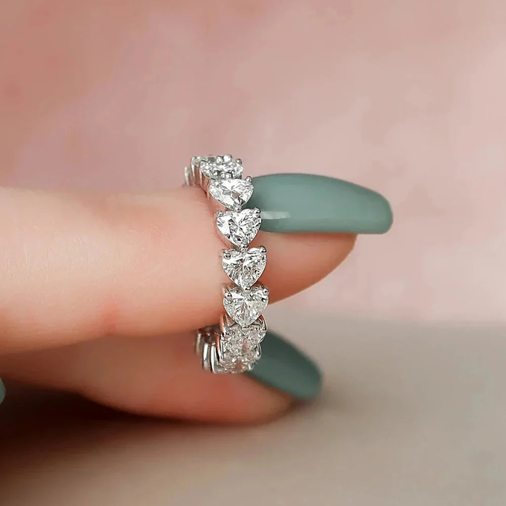 Anel em  Coração em prata .925  e 3 ,4, 5 mm moissanite.