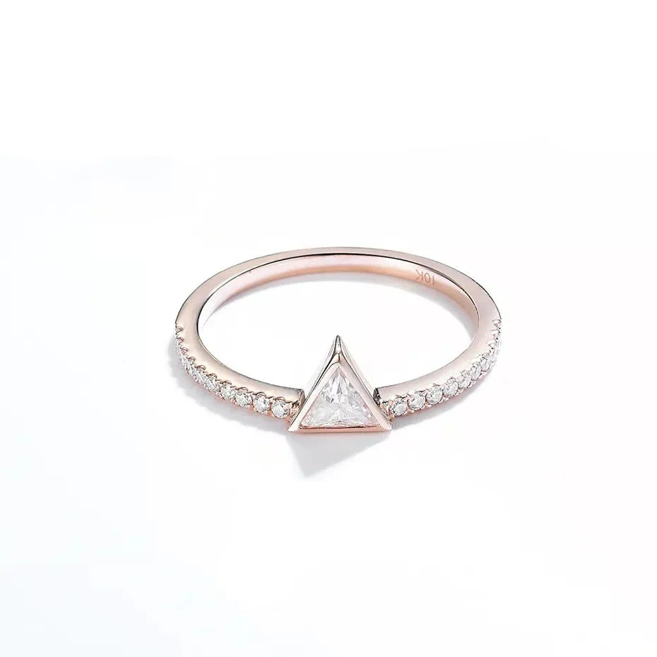 Anel em prata .925 e moissanite