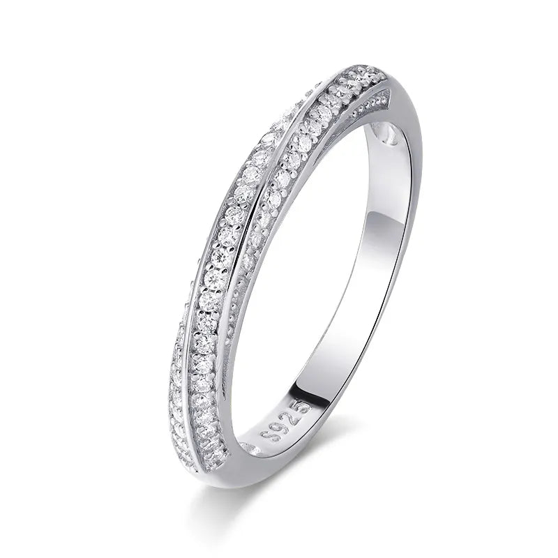Anel em prata .925 e moissanite
