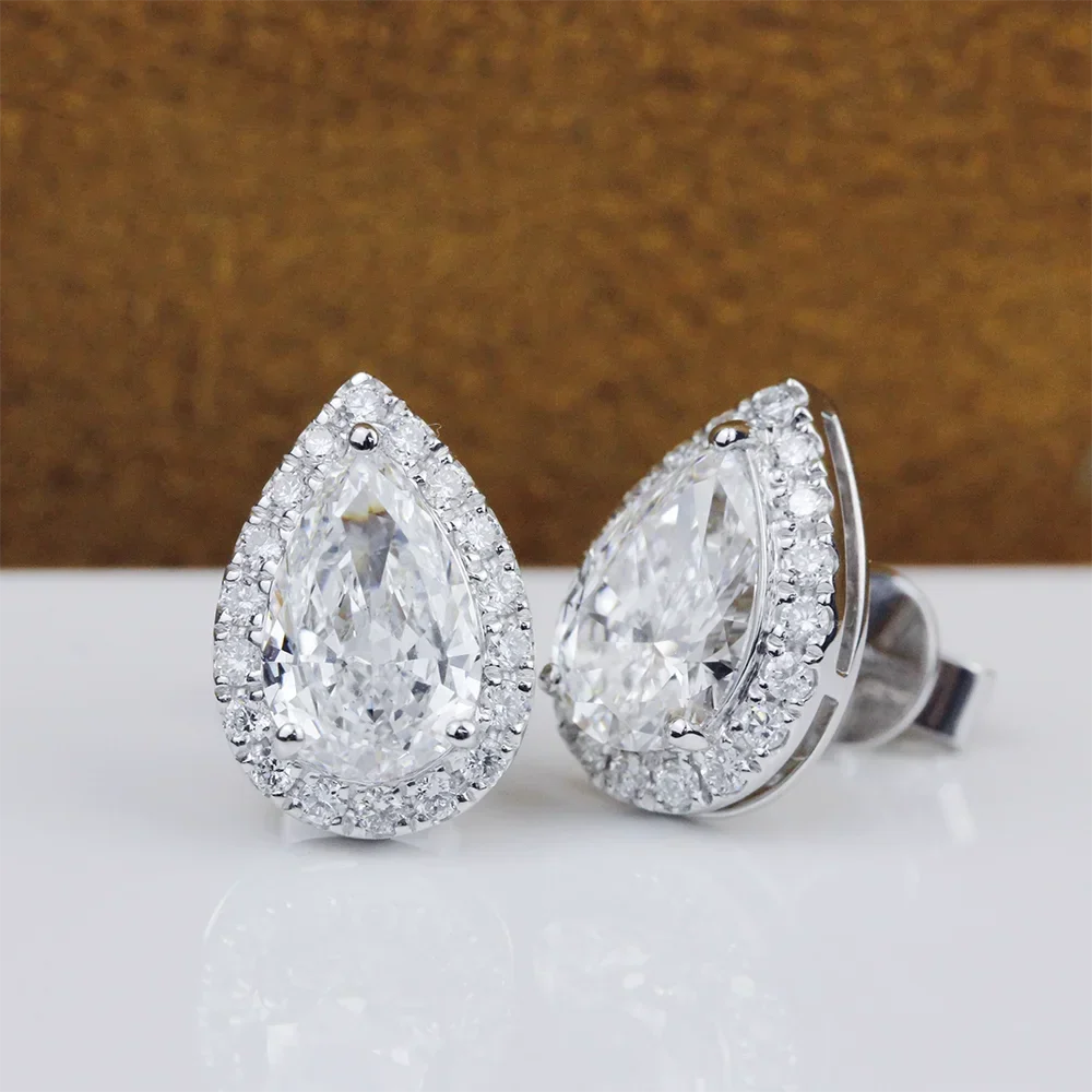 Brinco em prata .925 e moissanite em gota