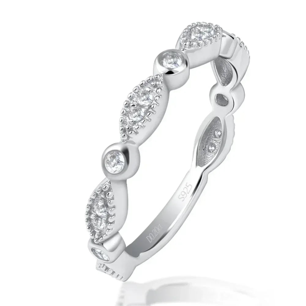 Anel em prata .925 e moissanite