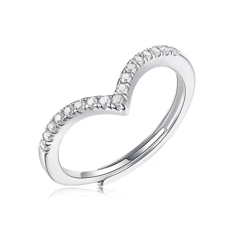 Anel em prata .925 e moissanite.