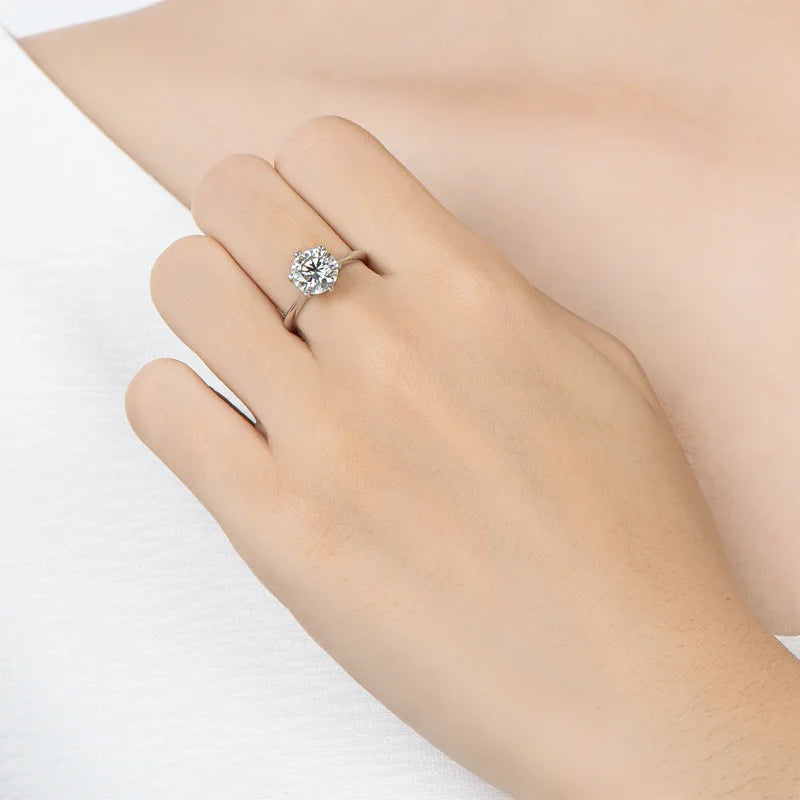 Solitário em prata .925 e 1,2,3,5 ou 10 CT Moissanite