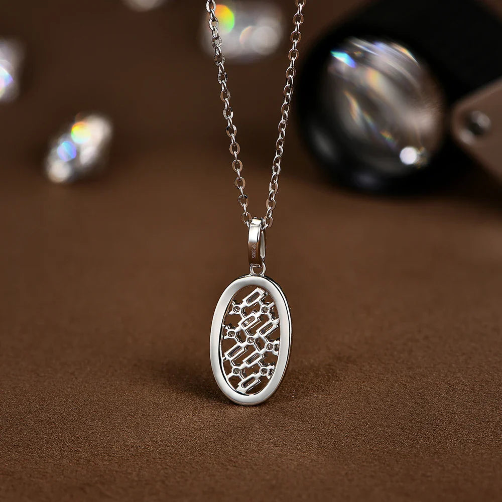 Colar com pingente em prata .925 e moissanite
