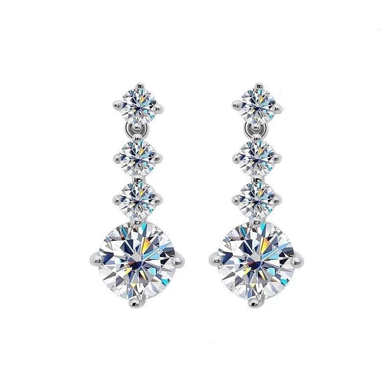 Brinco em prata .925 e 2.6 ct moissanite
