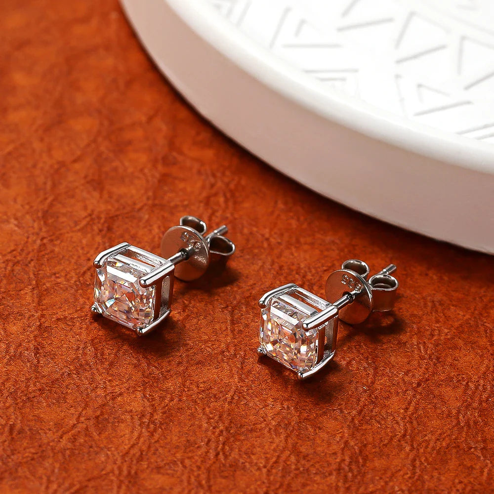 Brinco em prata .925 e 1ct moissanite