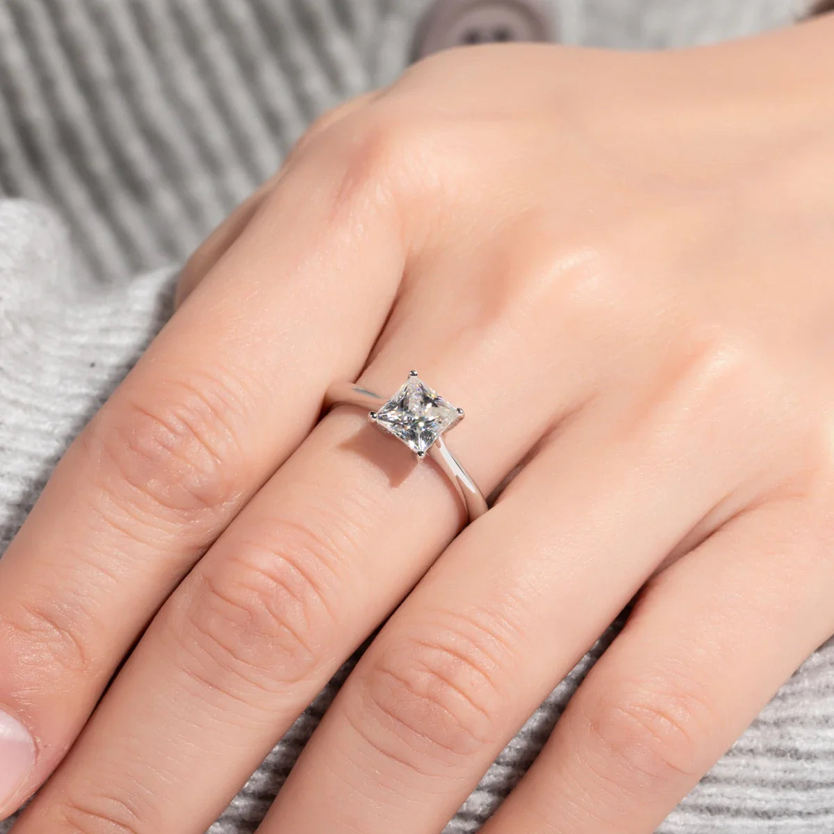 Solitário em prata .925 e 1.2 CT moissanite