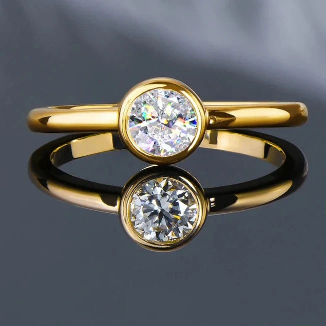 Anel em prata .925 e 0.5ct moissanite