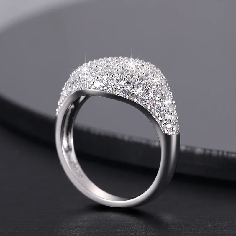 Anel em prata .925 e Moissanite
