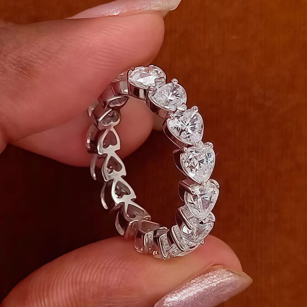 Anel em  Coração em prata .925  e 3 ,4, 5 mm moissanite.