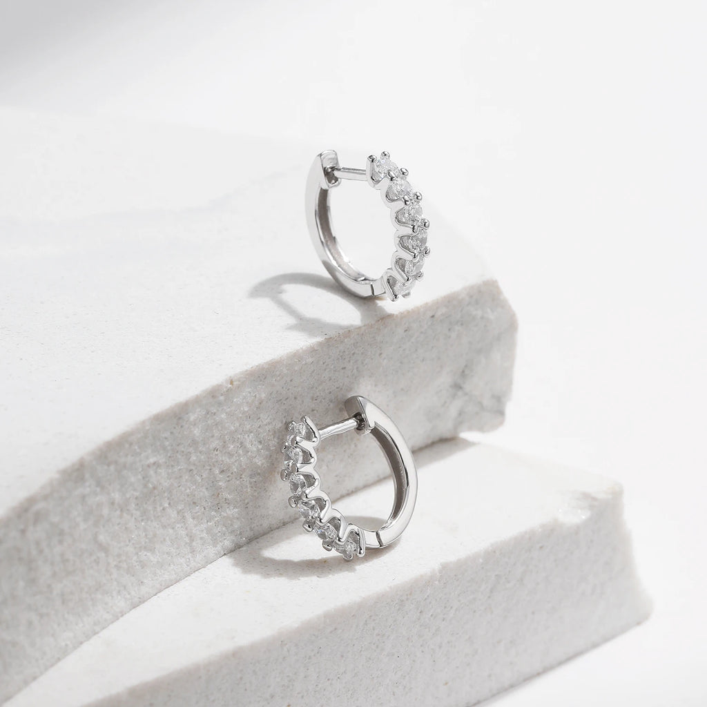 Brinco Argola Feminino com Moissanite - Joia Elegante em Prata 925 com Brilho Eterno - Yuna Joias