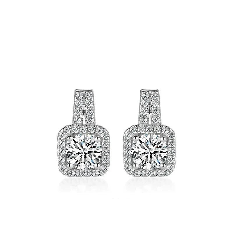 Brinco em prata .925. e moissanite
