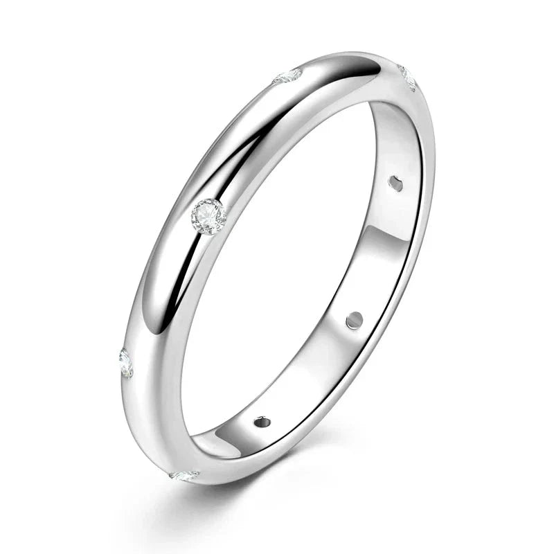 Anel em prata .925 e moissanite.