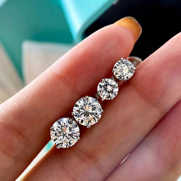 Brinco  em prata .925 e 1.0  Moissanite. (Promoção MÃES)
