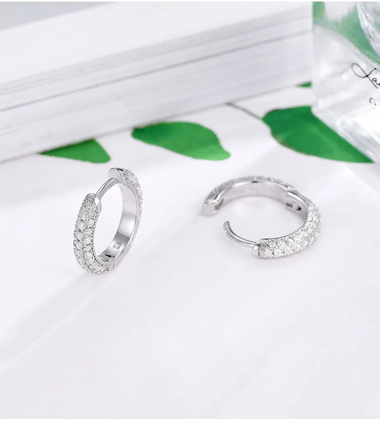 Brinco em prata .925 e 0.8ct moissanite