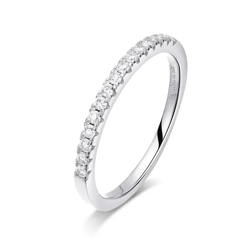 Meia Aliança em prata .925 e 1.5mm Moissanite.