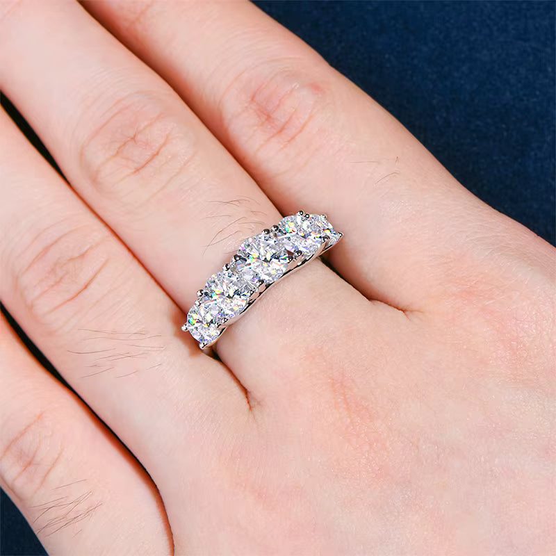 Meia aliança em prata .925 e 3.6 CT moissanite