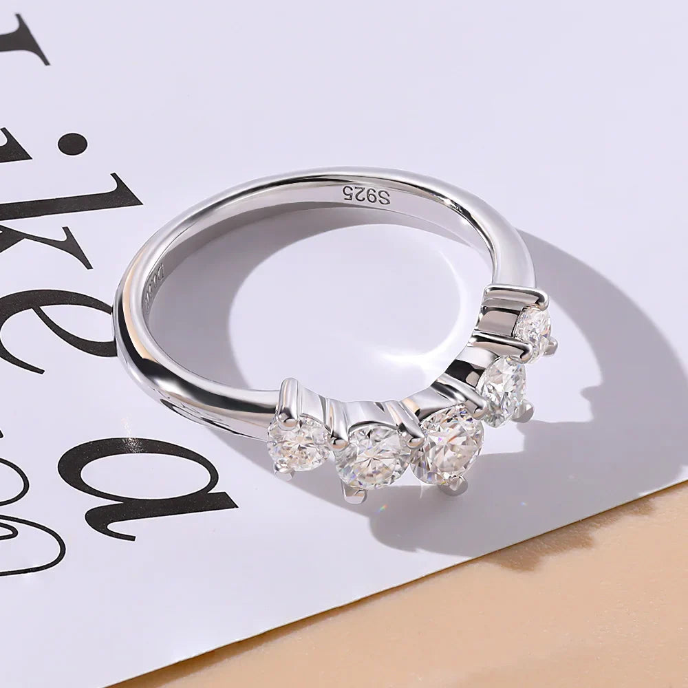 Anel em prata .925 e 1.5CT moissanite
