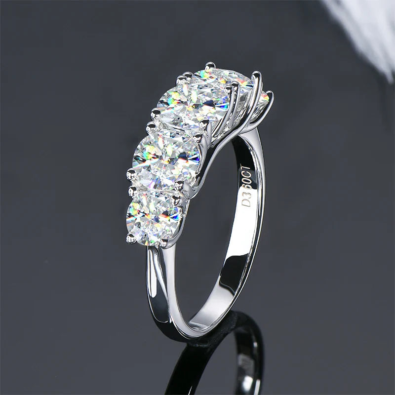 Meia aliança em prata .925 e 3.6 CT moissanite