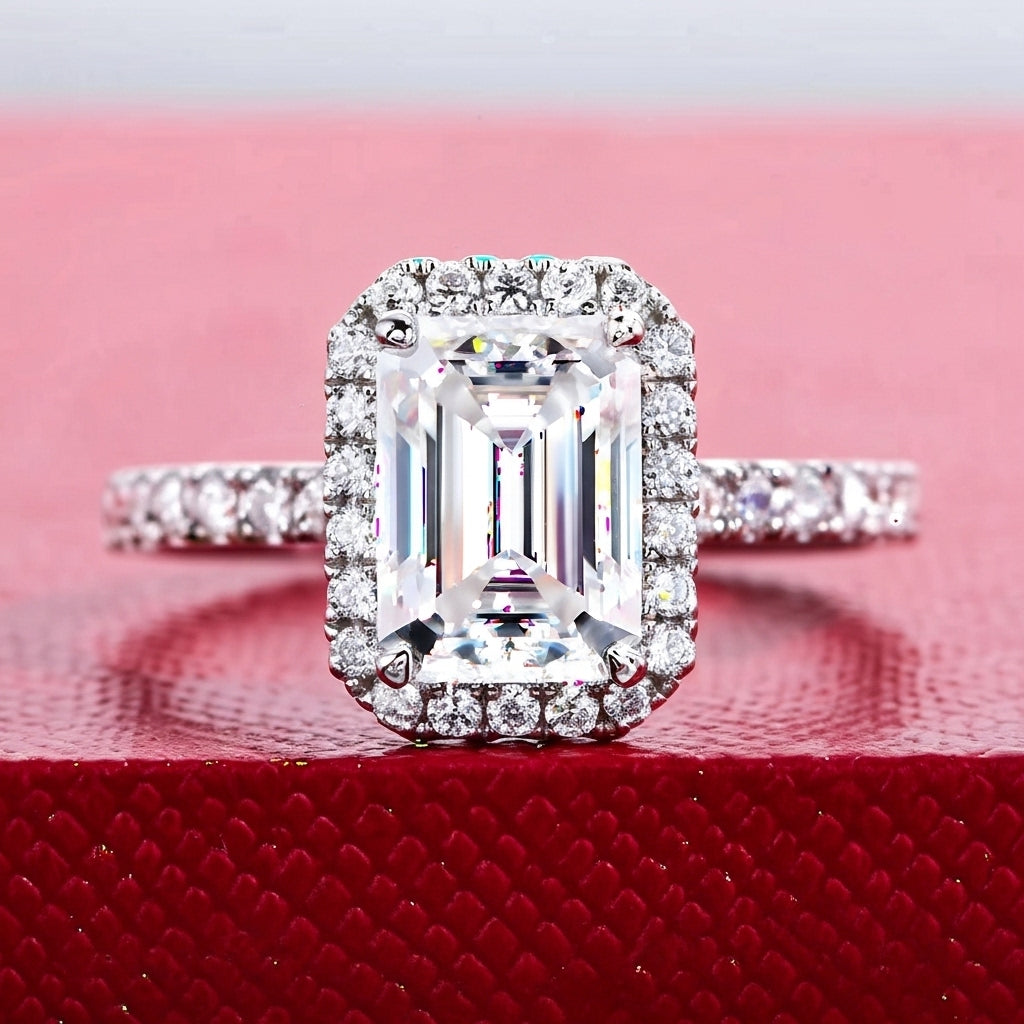 Anel de Noivado em Ouro Branco 14K com Moissanite Corte Esmeralda de 2 Quilates – Yuna Joias