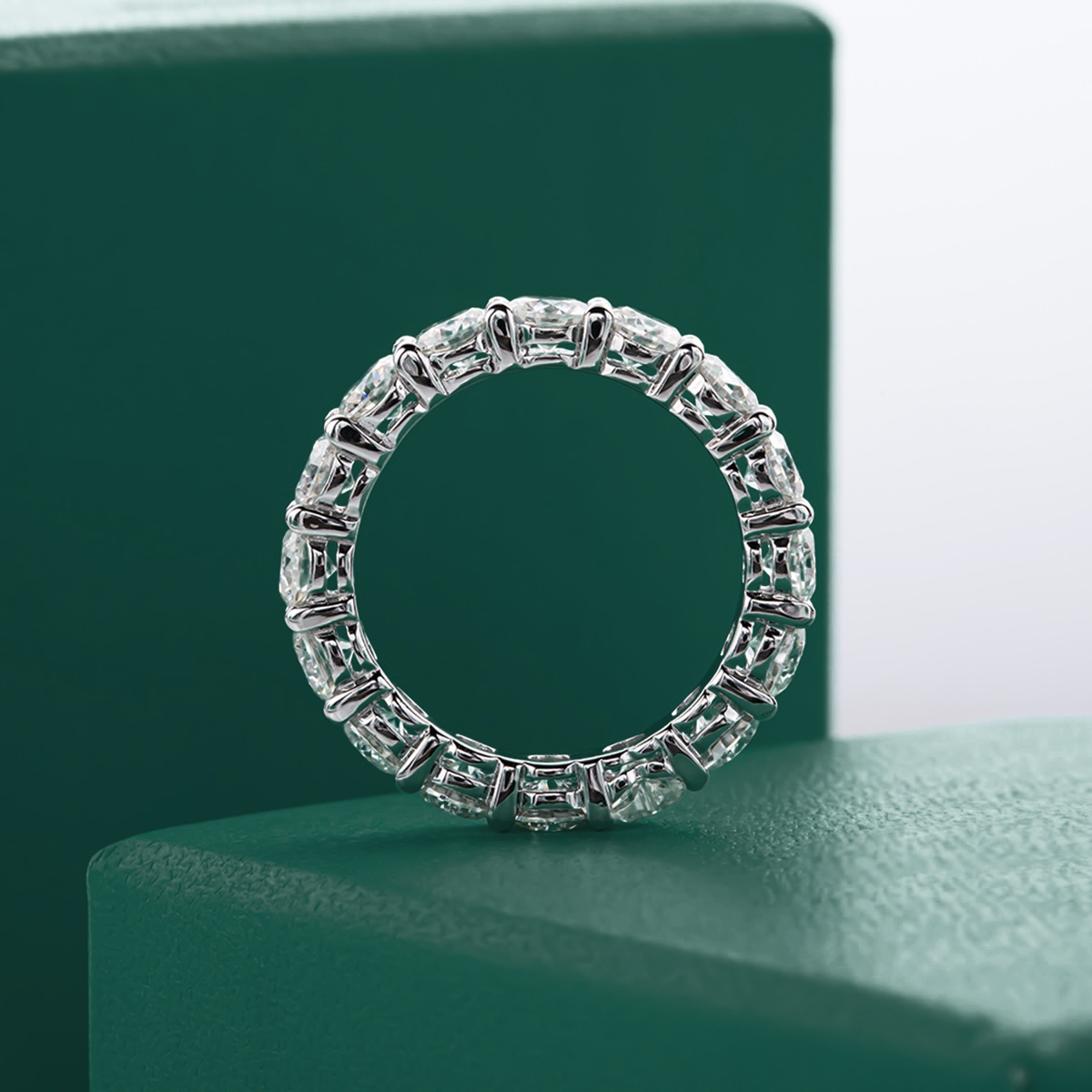 Aliança de Amor Eterno com Moissanite em Lapidação Coração - Prata 925 com Ouro Branco - Yuna Joias - Yuna Joias