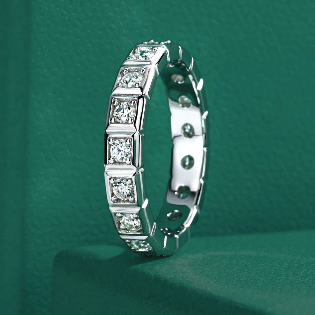 Anel Solitário em Prata 925 com Moissanite Brilhante - Yuna Joias - Yuna Joias