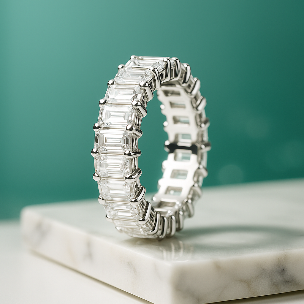 Aliança Moissanite com Lapidação Esmeralda – Prata 925 com Ouro 18k - Yuna Joias - Yuna Joias