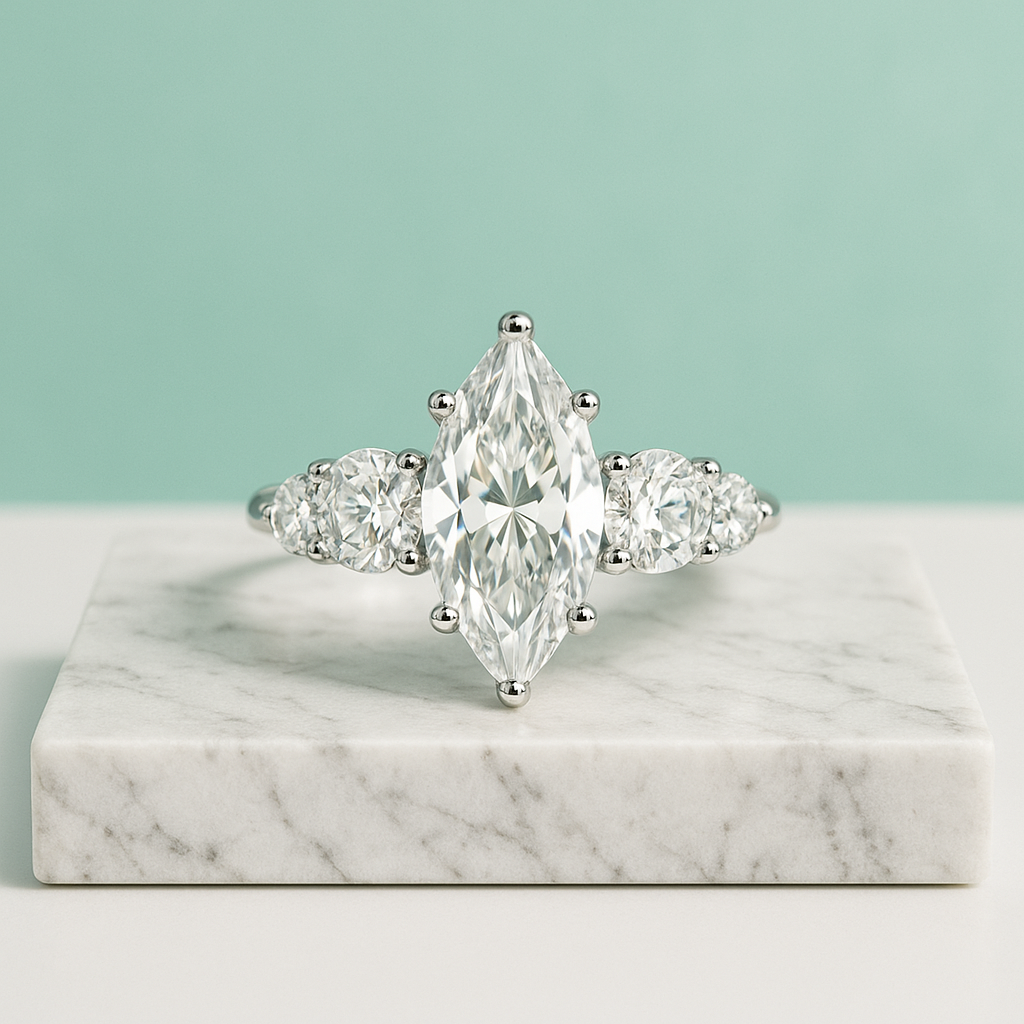 Anel com Moissanite Marquesa de 3,0 Quilates – Brilho Incomparável e Design Atemporal - Yuna Joias - Yuna Joias