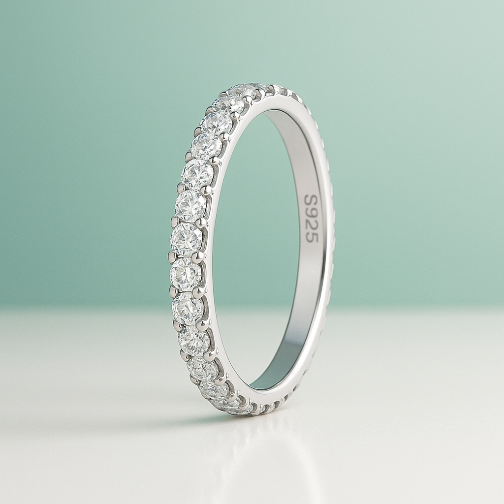 Anel eterno em prata 925 com pedras brilhantes moissanite, design elegante e atemporal