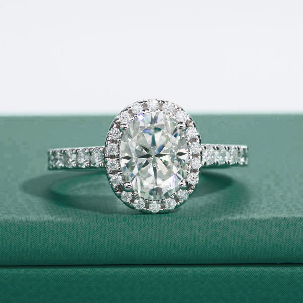 Conjunto de Anel Solitário com Meia Aliança em Prata 925 com Moissanite Oval 2ct – Yuna Joias - Yuna Joias
