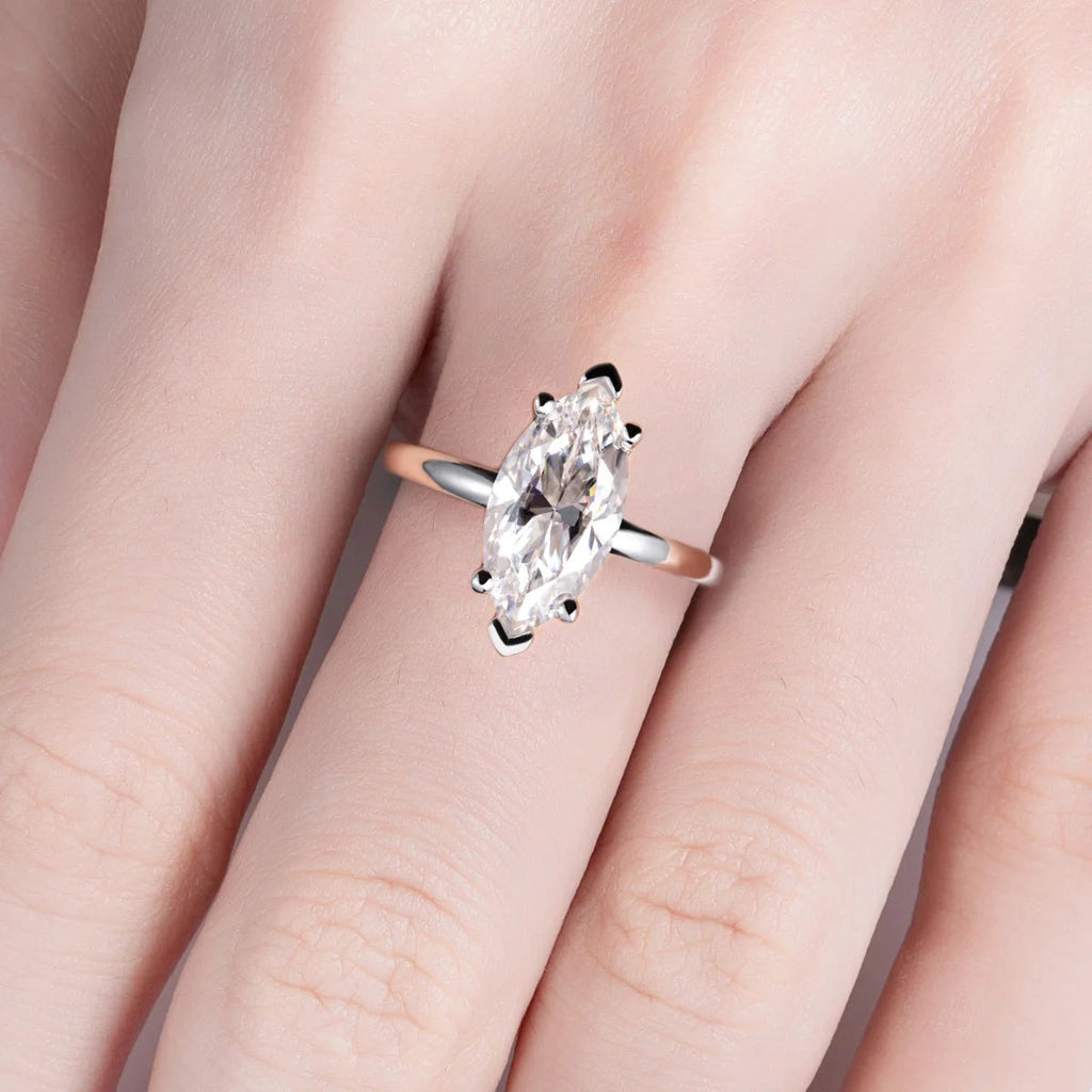 Anel Solitário com Moissanite Marquesa 3ct em Prata 925 com Banho de Ródio e Ouro Branco 18k – Yuna Joias - Yuna Joias