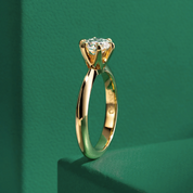 Anel Solitário com Moissanite Lapidação Brilhante em Prata 925 Banhado a Ouro 18k – Yuna Joias - Yuna Joias