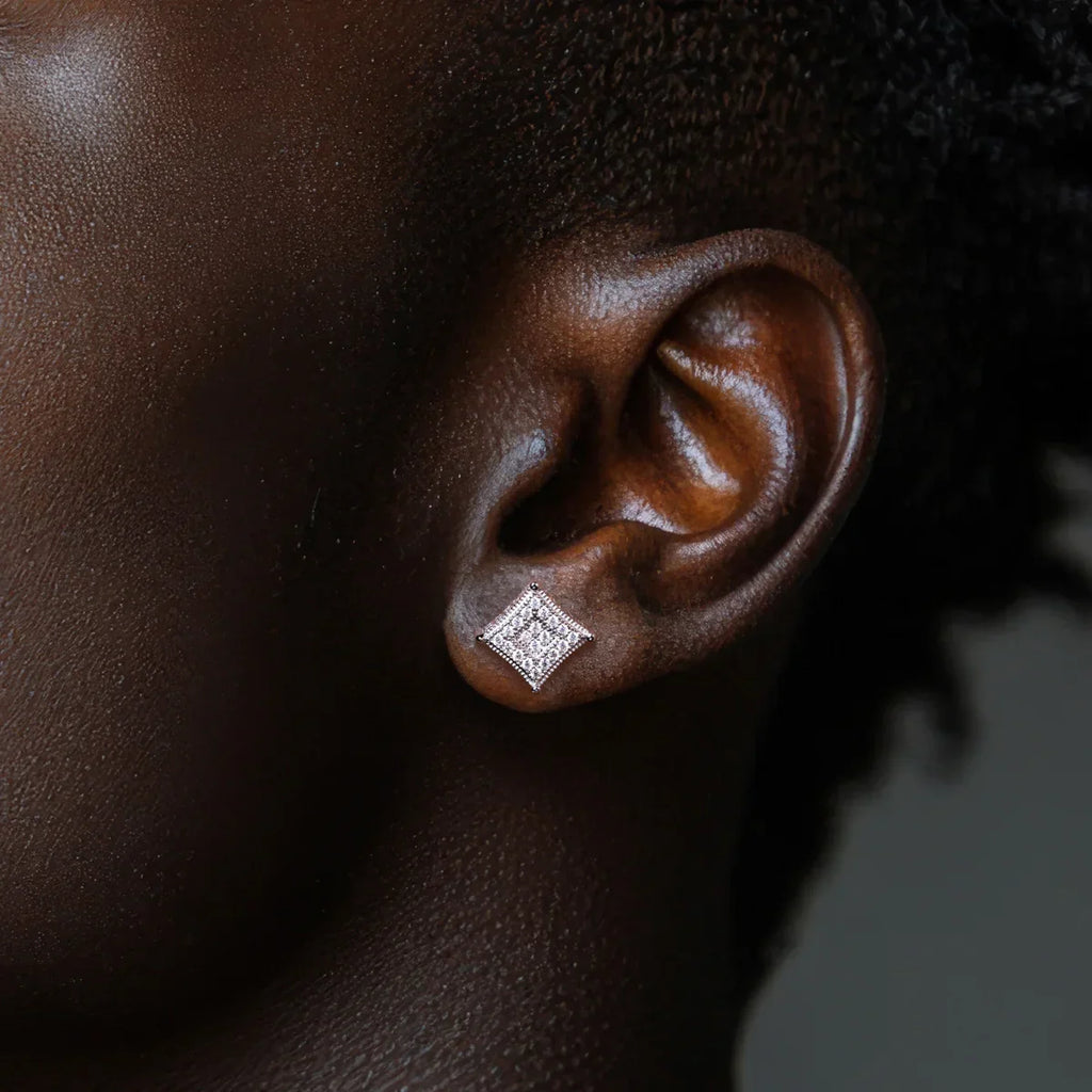 Brinco Quadrille Moissanite em Prata 925 com Banho de Ouro 18k - Yuna Joias - Yuna Joias