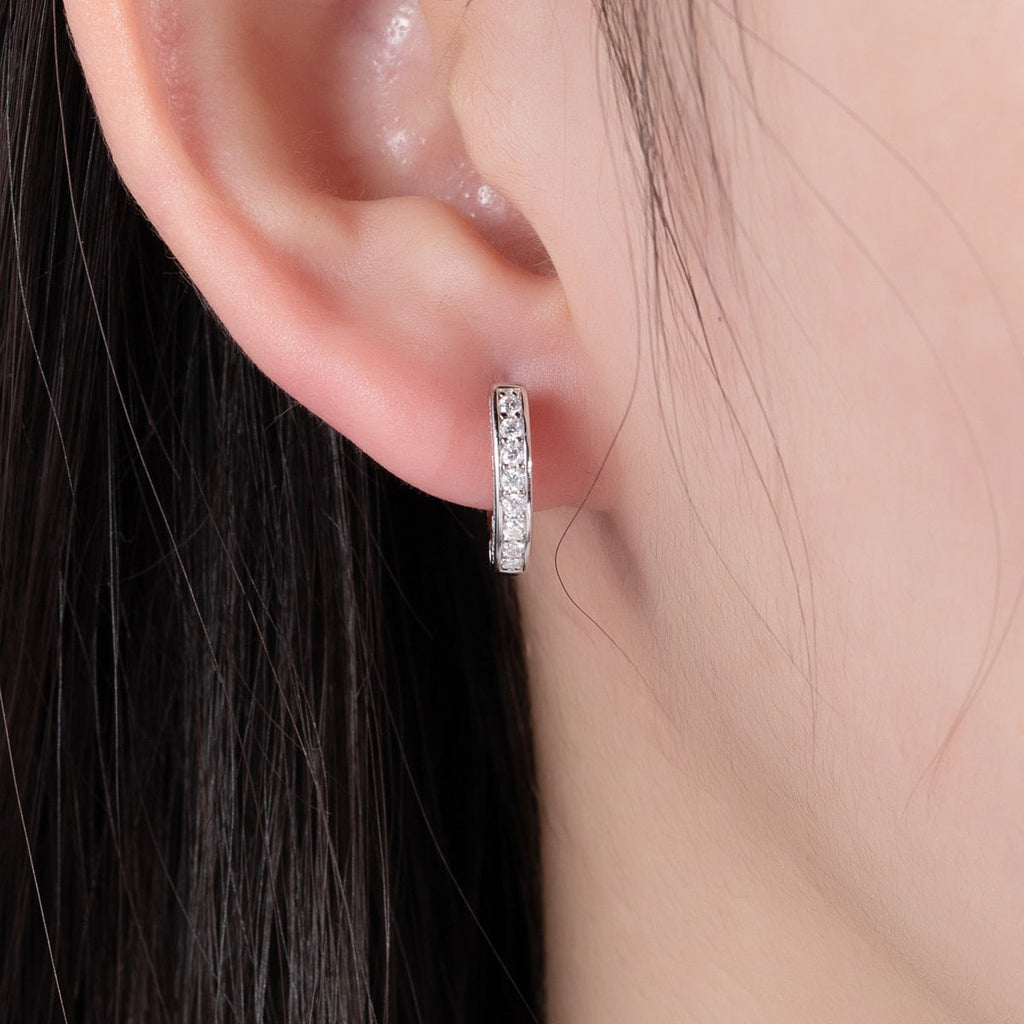 Brinco com Moissanite em Prata 925 e Ouro 18k - Yuna Joias - Yuna Joias