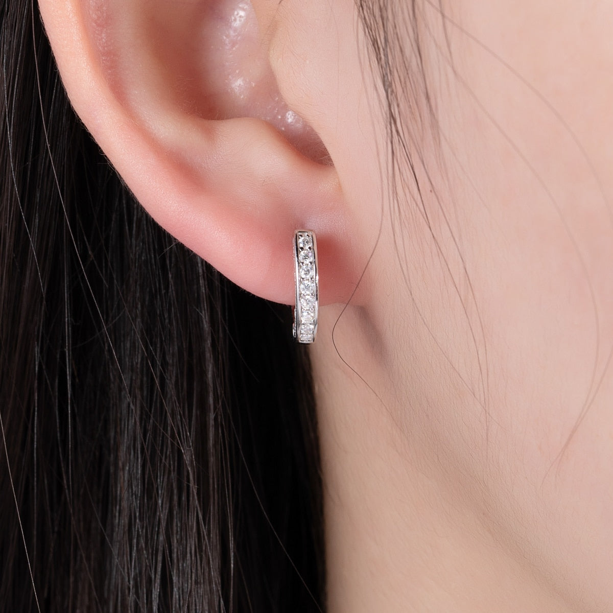 Brinco com Moissanite em Prata 925 e Ouro 18k - Yuna Joias - Yuna Joias