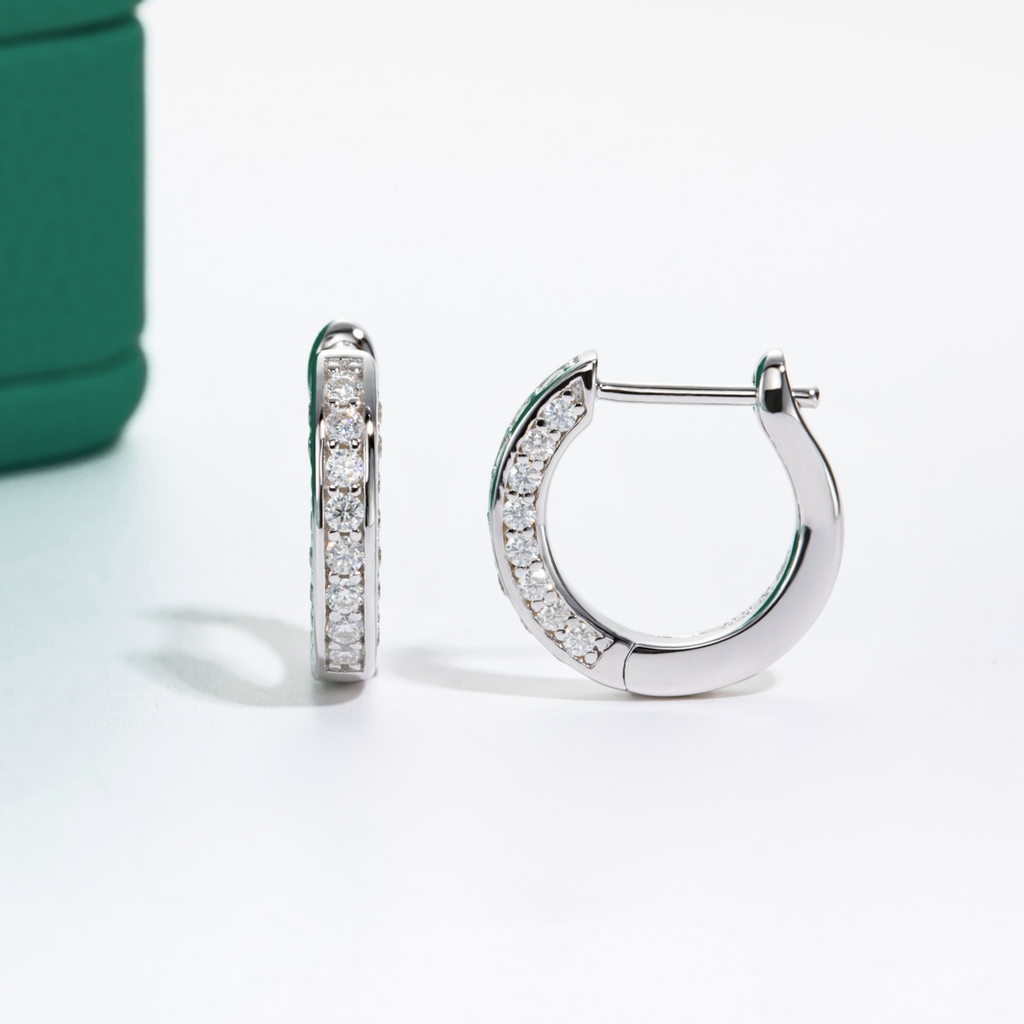 Brinco com Moissanite em Prata 925 e Ouro 18k - Yuna Joias - Yuna Joias